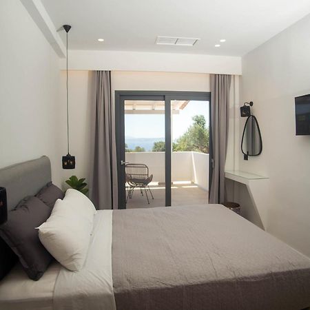 Marea Luxury Suites - Tramontana Koríthion Exterior photo