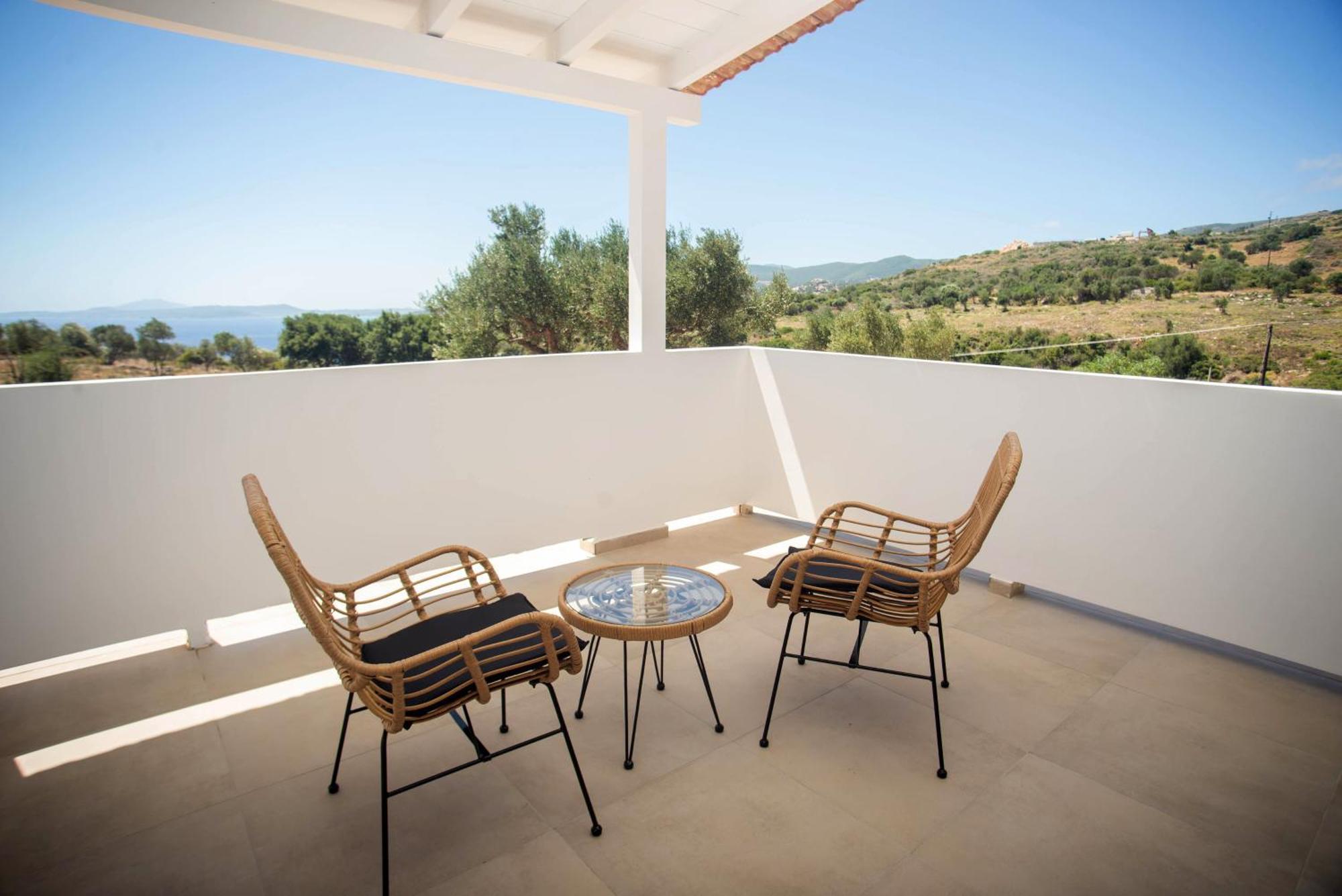 Marea Luxury Suites - Tramontana Koríthion Exterior photo